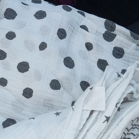 3 Cotton Muslin  Swaddle Blankets - Picture 3 of 4